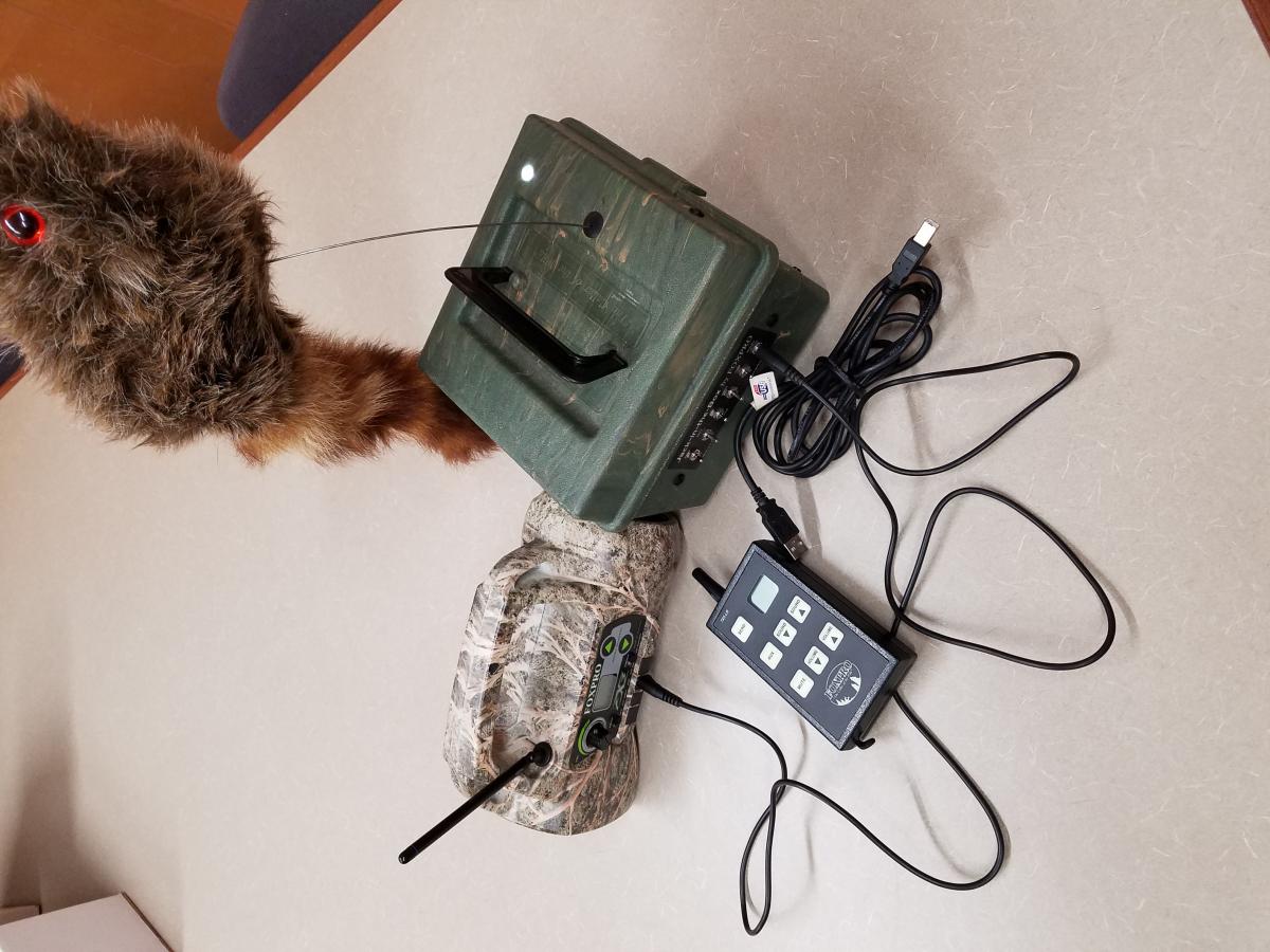 Foxpro FX3 with Jackinthebox 150.00 Classified Ads CouesWhitetail