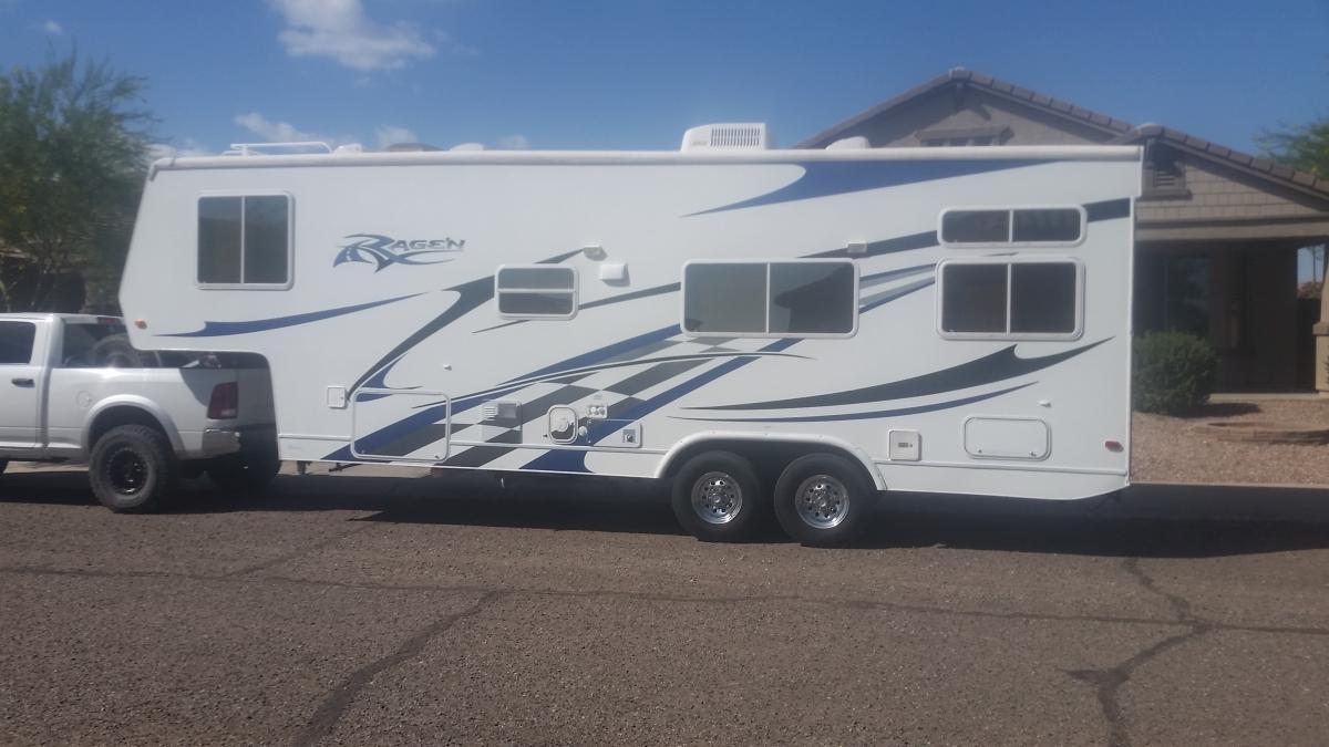 2006 Rage N Falcon 3005 5th Wheel