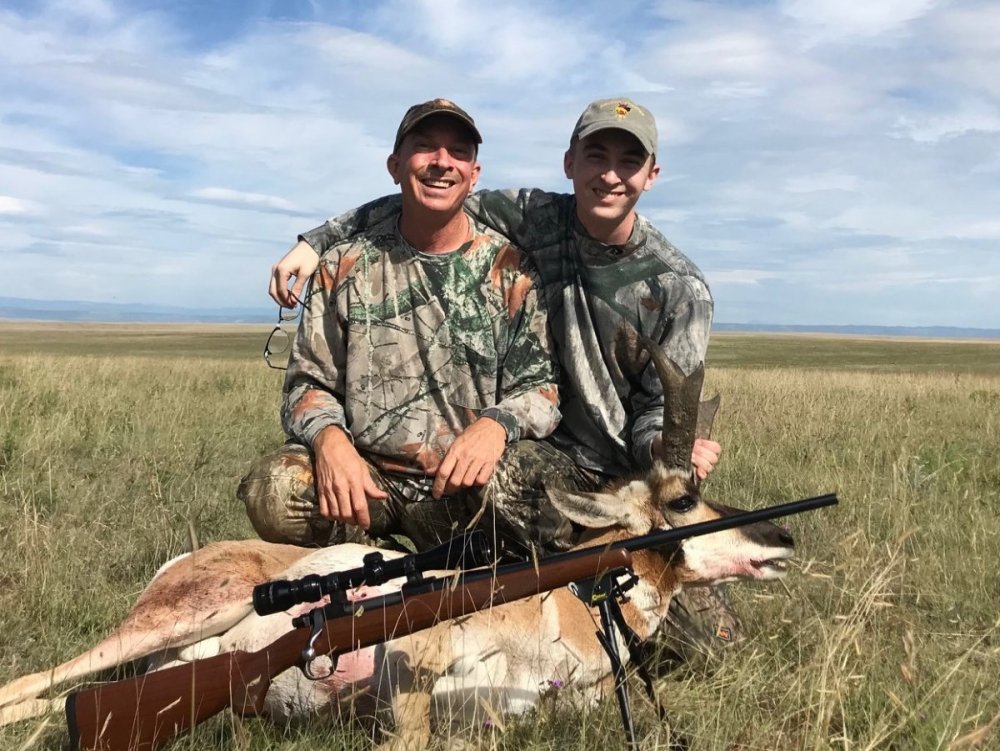 Nicky and Dad pronghorn.JPG