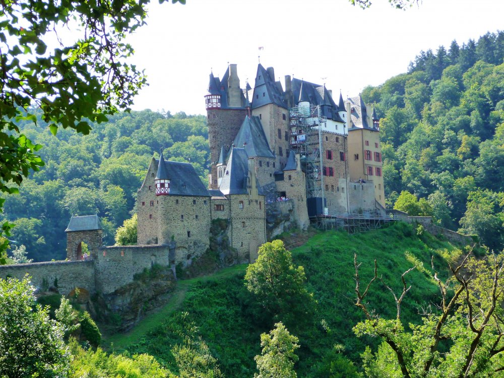 Burg Eltz 1.JPG