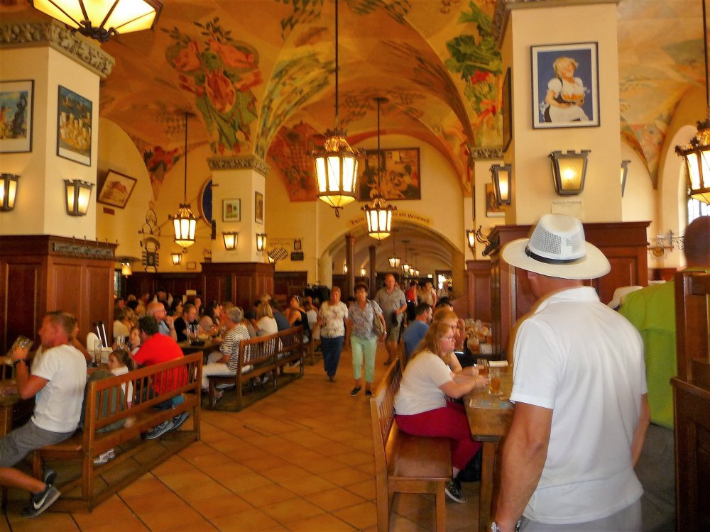 Munich Hofbrauhaus.JPG