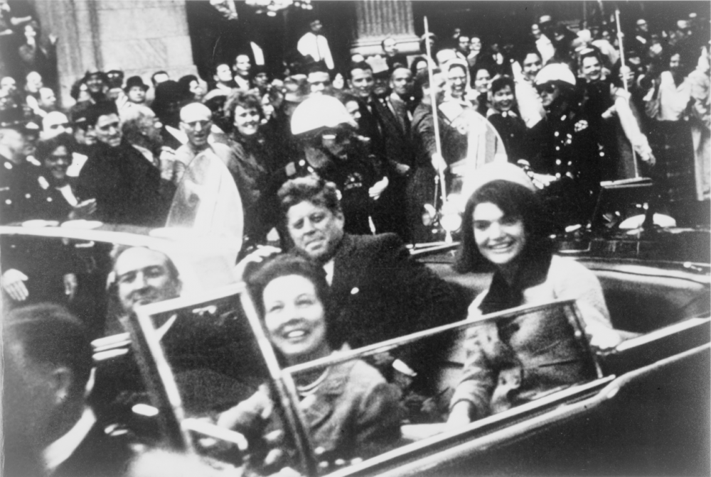 1275617361_1280px-John_F._Kennedy_motorcade_Dallas_crop.thumb.png.1da9345497207a229b3c70fa3fdd8da5.png