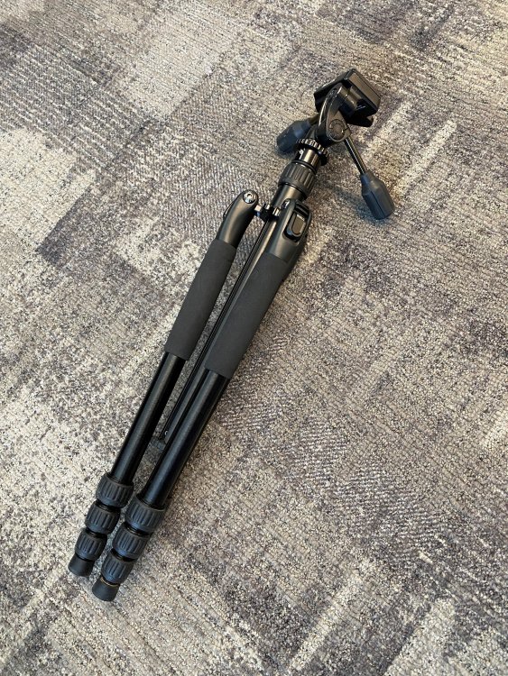 Tripod 1.jpg