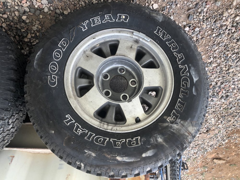 5 lug factory rims with tires from 1998 GMC Sierra Classified Ads