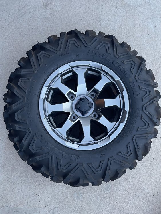 tires2.thumb.jpg.348b131a0b95ec0109ec93658d11f476.jpg