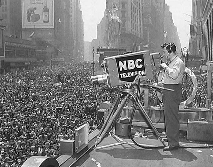 May-8-1945...Victory-In-Europe-Day-Times-Square-Except-for-Germany-and-Japan.jpg.2f0e195ea9538da6b8852859b3bc9210.jpg