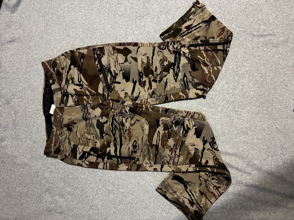 Under_armor_Pants.jpg
