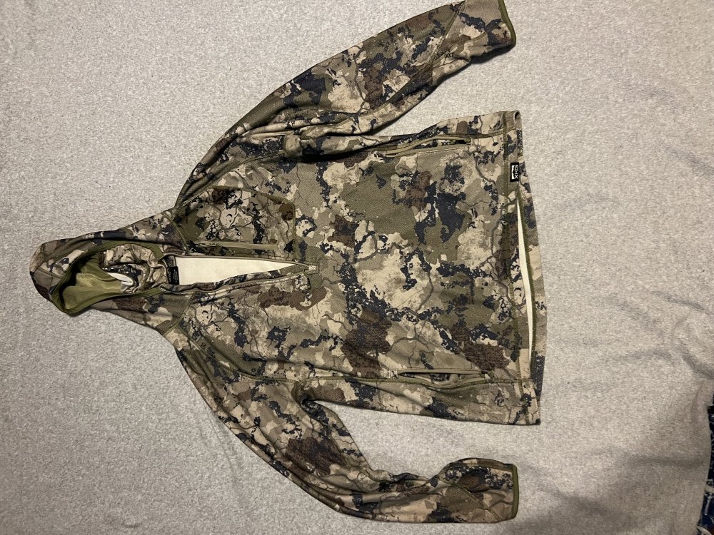 Kings_lightweight_sun_shirt_.jpg