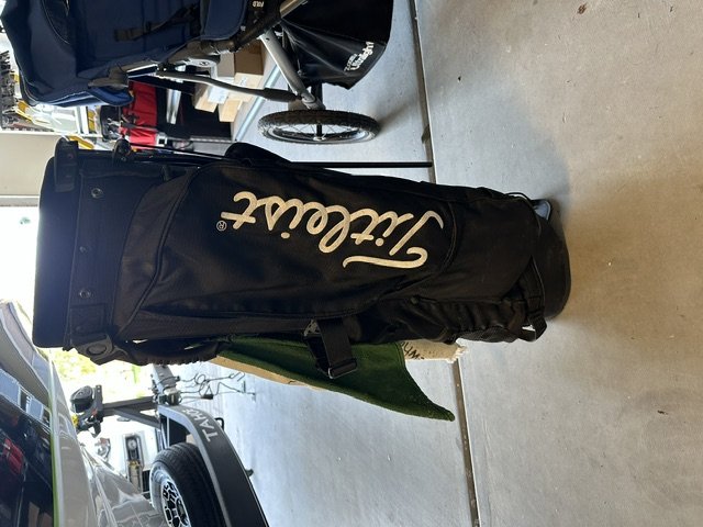 1410820300_GolfBag.jpeg.e539abb9f9161c849853cccec543ac09.jpeg