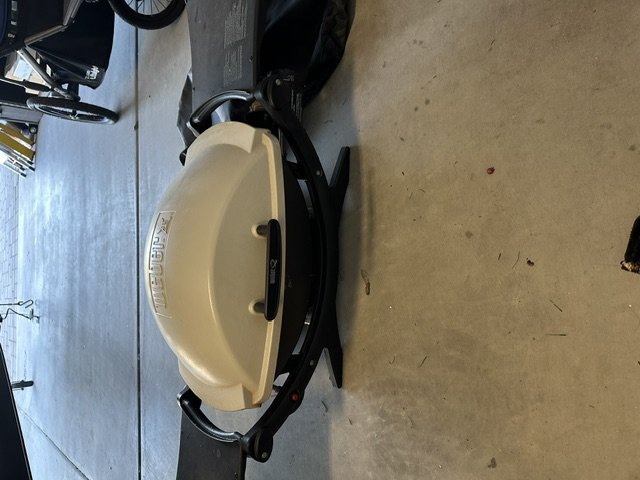 905932402_WeberGrill.jpeg.37b388508710234f76385ae8d42b794e.jpeg